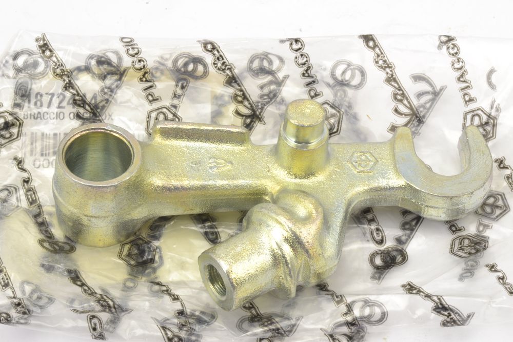 Braccio oscillante dx Piaggio