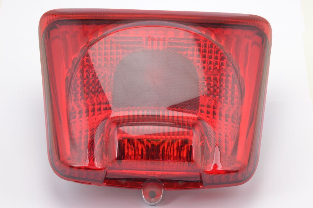 FANALE POST.COMPL.DI CATADIOTTRO ORIGINALE PIAGGIO