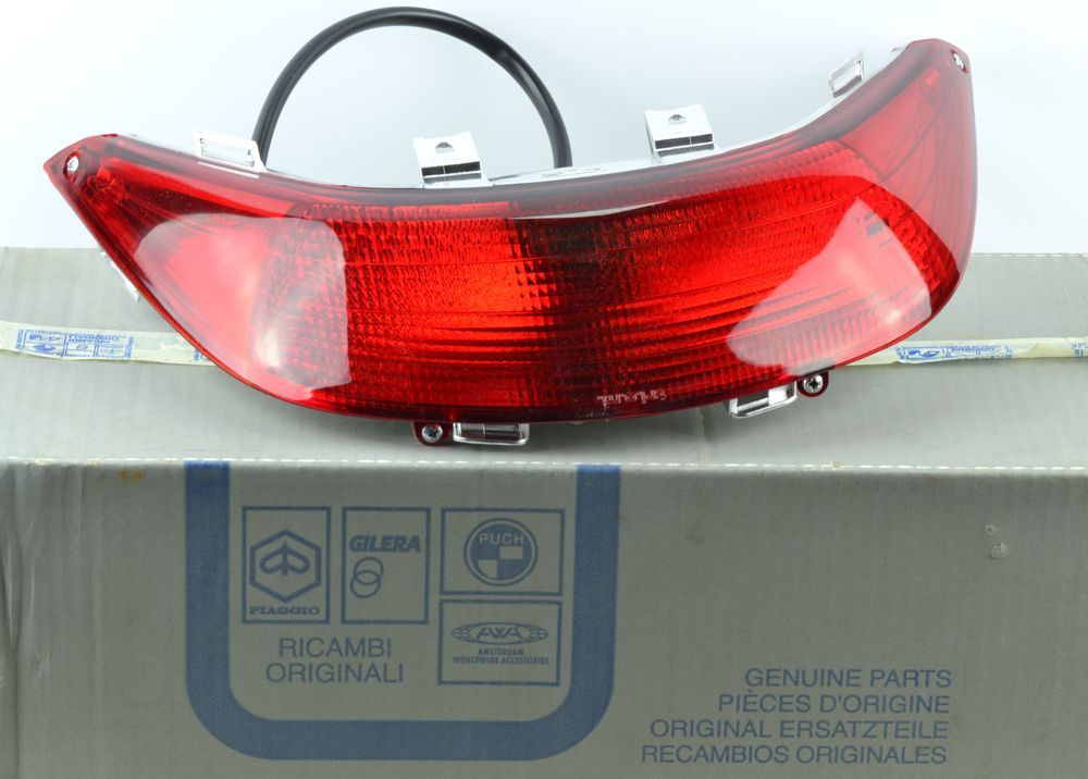 PIAGGIO ORIGINAL REAR LIGHT RED COLOR GILERA NEXUS