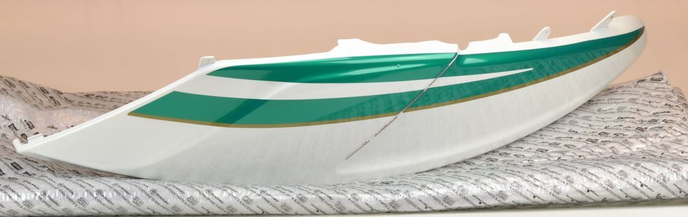 Piaggio flanc lateral arr. droit d’origine, blanc/vert, pour Gilera Gp 800 Centenario