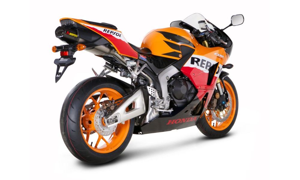 Akrapovic marmitta line fodero in titanio omologato honda cb 600 rr