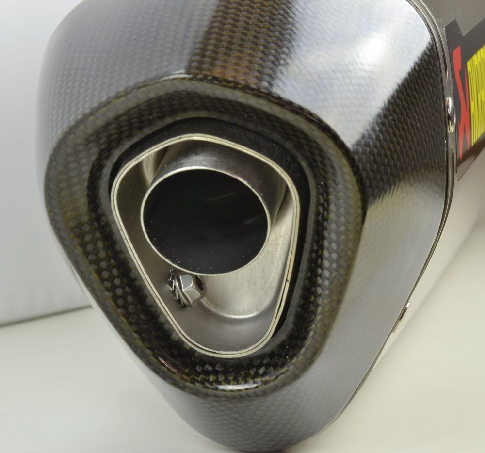 Akrapovic Marmitta titanio, fondello in carbonio, Yamaha T-Max 500/530